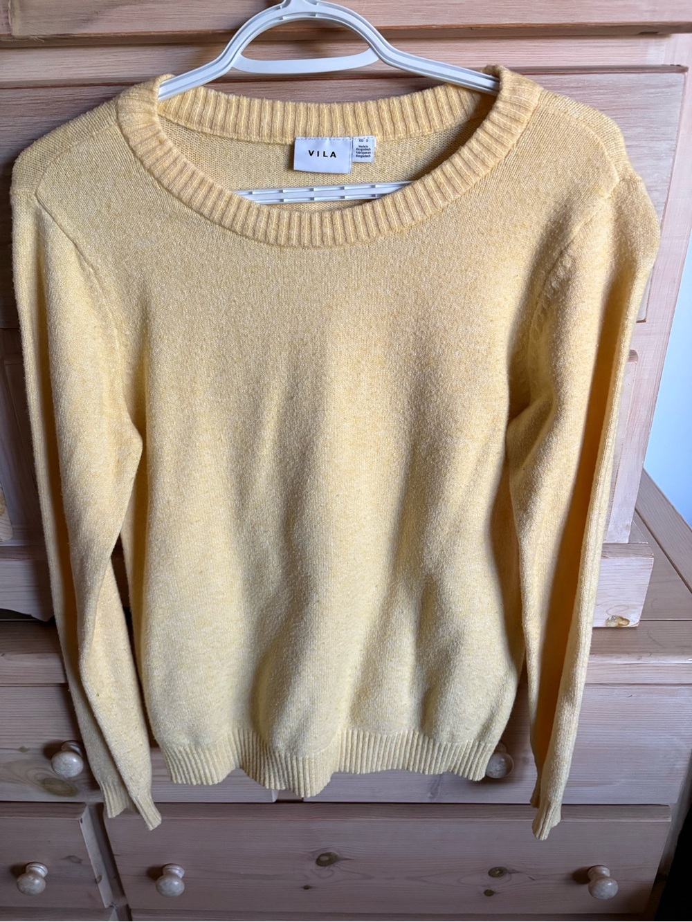 Vila Women's Yellow Crewneck Sweater